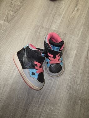 Nike Kids High-Top Sneakers in Black, Pink & Blue